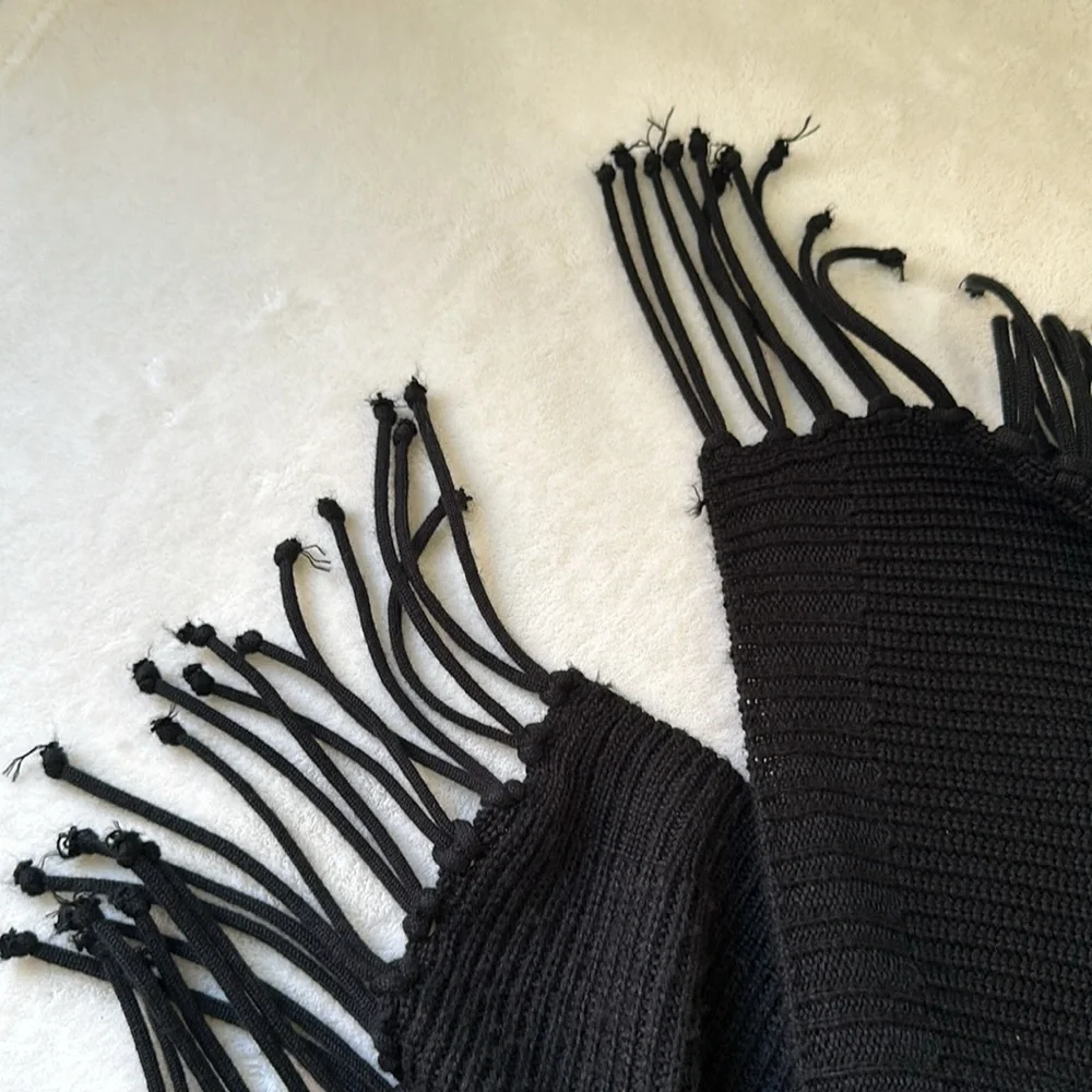 BCBGMAXAZRIA Womens Fringe Poncho in Black - Picture 8 of 9